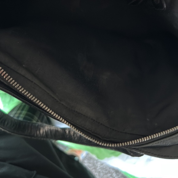Christian Dior grommet bagPreloved has a few discoloration but not noticeable - Picture 8 of 9
